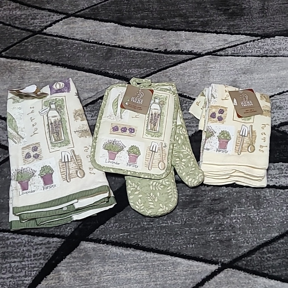 HOME TRENDS 4-DISH CLOTHS POT HOLDER OVEN MIT SET 2 KITCHEN DISH TOWELS